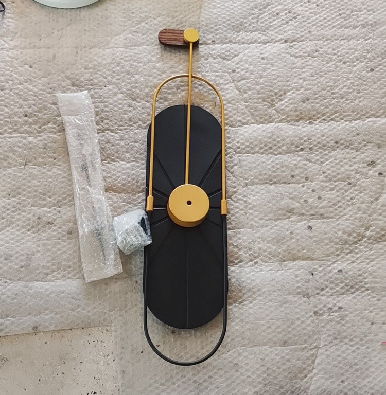 ساعت مدرن تلفیق چوب و فلز H575