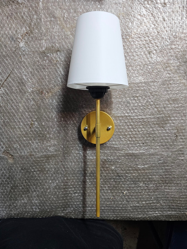 دیوارکوب فلزی مدرن تک شعله شیددار D169