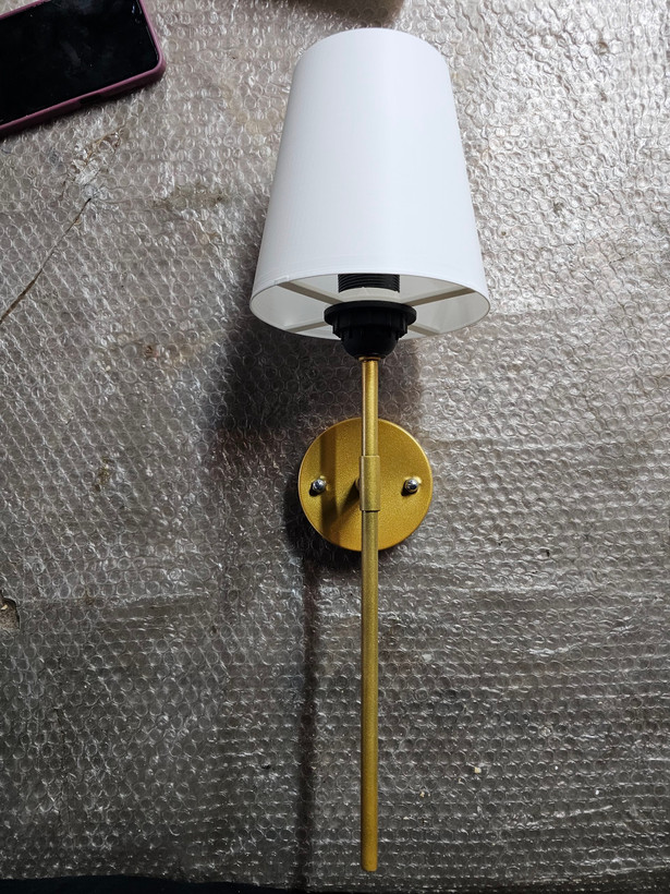 دیوارکوب فلزی مدرن تک شعله شیددار D169